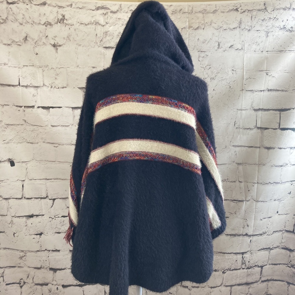 Boho Hooded Poncho Sweater Womens One Size Aztec Festival Shawl Fringe Francesca - Picture 3 of 10